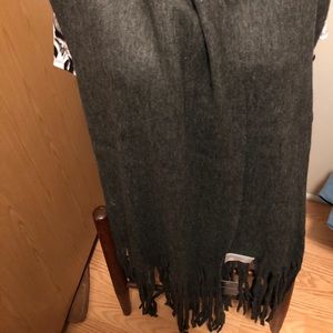 Scarf ( Lucky Brand ) 🖤